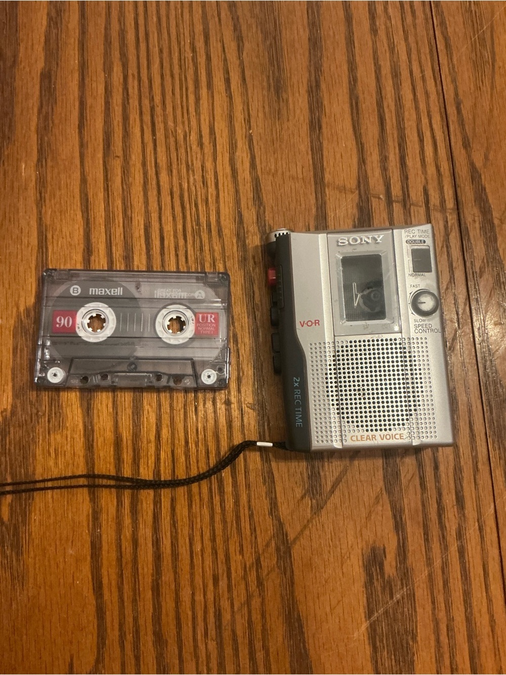 Sony Clear Voice TCM-200DV Handheld Cassette Voice Recorder - Tested & Working